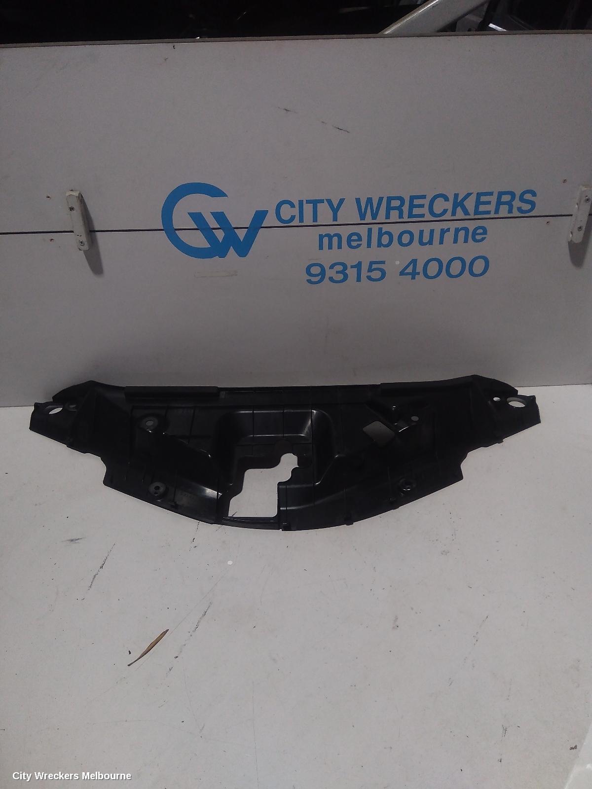 TOYOTA C-HR, GEN 1, 12/2016 - 09/2023, RADIATOR TOP PLASTIC TRIM: 83667
