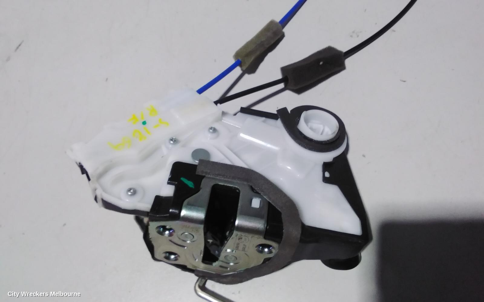HONDA HRV DOOR/BOOT/GATE LOCK, RIGHT FRONT DOOR LOCK, RU5, 12/2014 ONWARDS