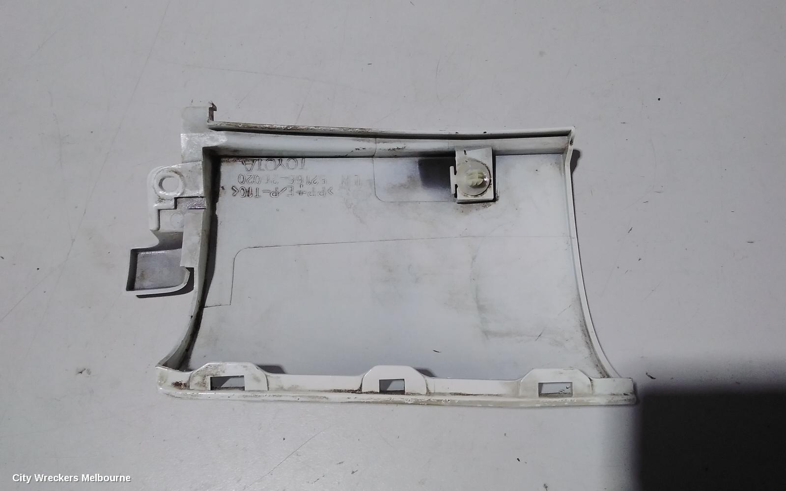 TOYOTA HIACE, TRH/KDH 03/2005 - 04/2019, LHR UNDER TAIL LIGHT COVER: 83699