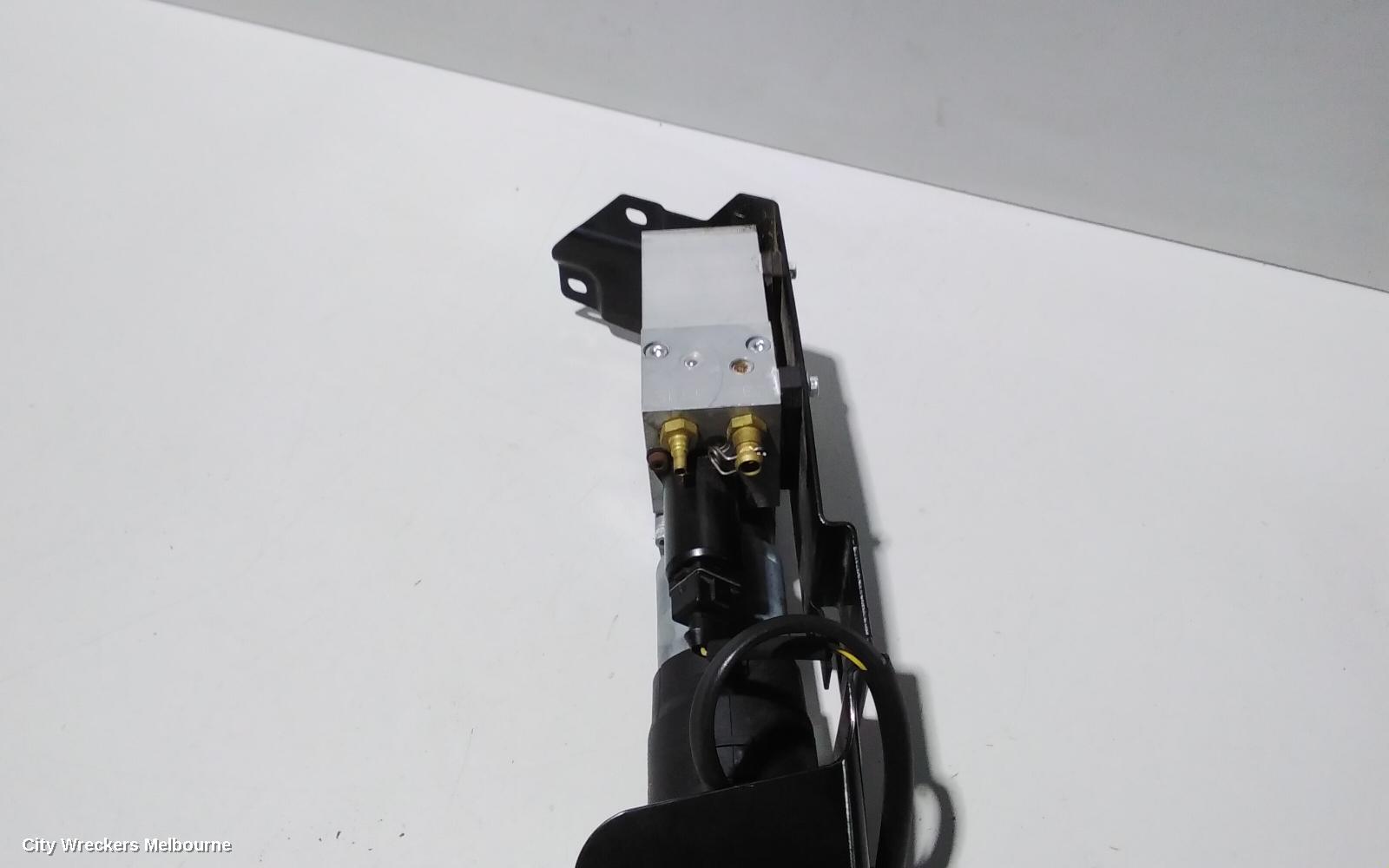 BMW 5 SERIES, E60 10/2003 - 04/2010, HB70401-0023   E61 MODULE LIFT TAILGATE CONTROL UNIT DECKLID: 83714