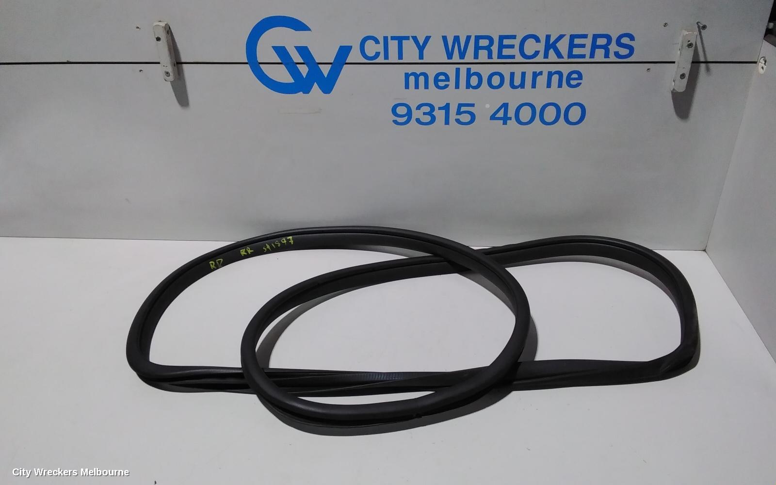 TOYOTA C-HR, GEN 1, 12/2016 - 09/2023, RHR DOOR SEAL RUBBER ON THE BODY: 83739