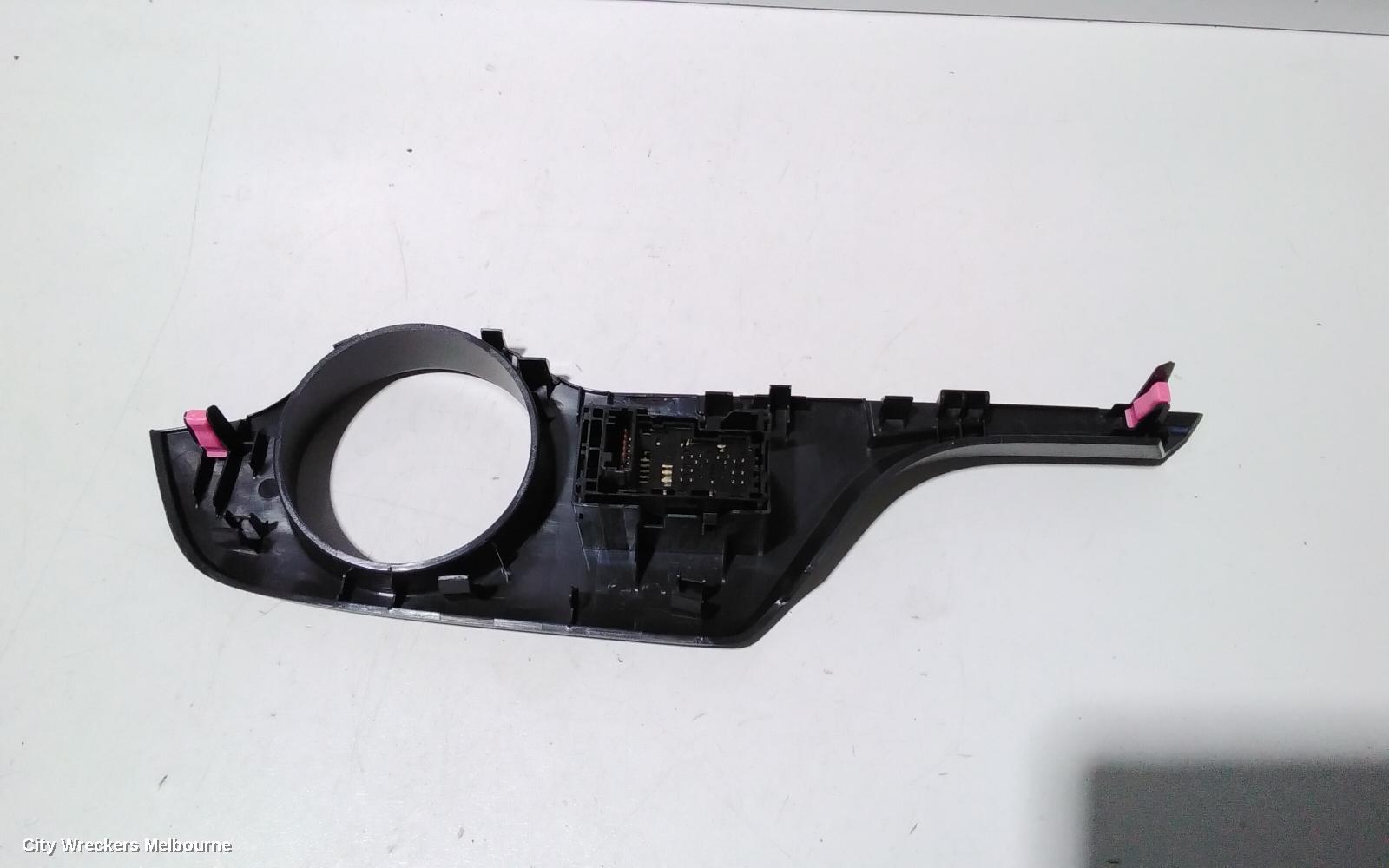 TOYOTA C-HR PWR DR WIND SWITCH, LH FRONT/LH REAR/RH REAR, GEN 1, 12/2016 ONWARDS