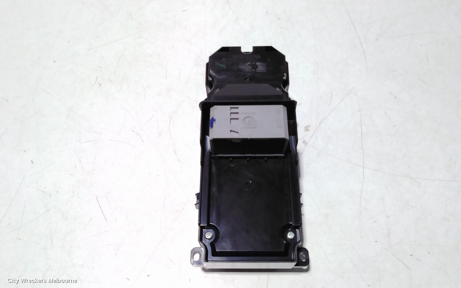 HONDA HRV PWR DR WIND SWITCH, RH FRONT (MASTER SWITCH), RU5, 12/2014 - 10/2021