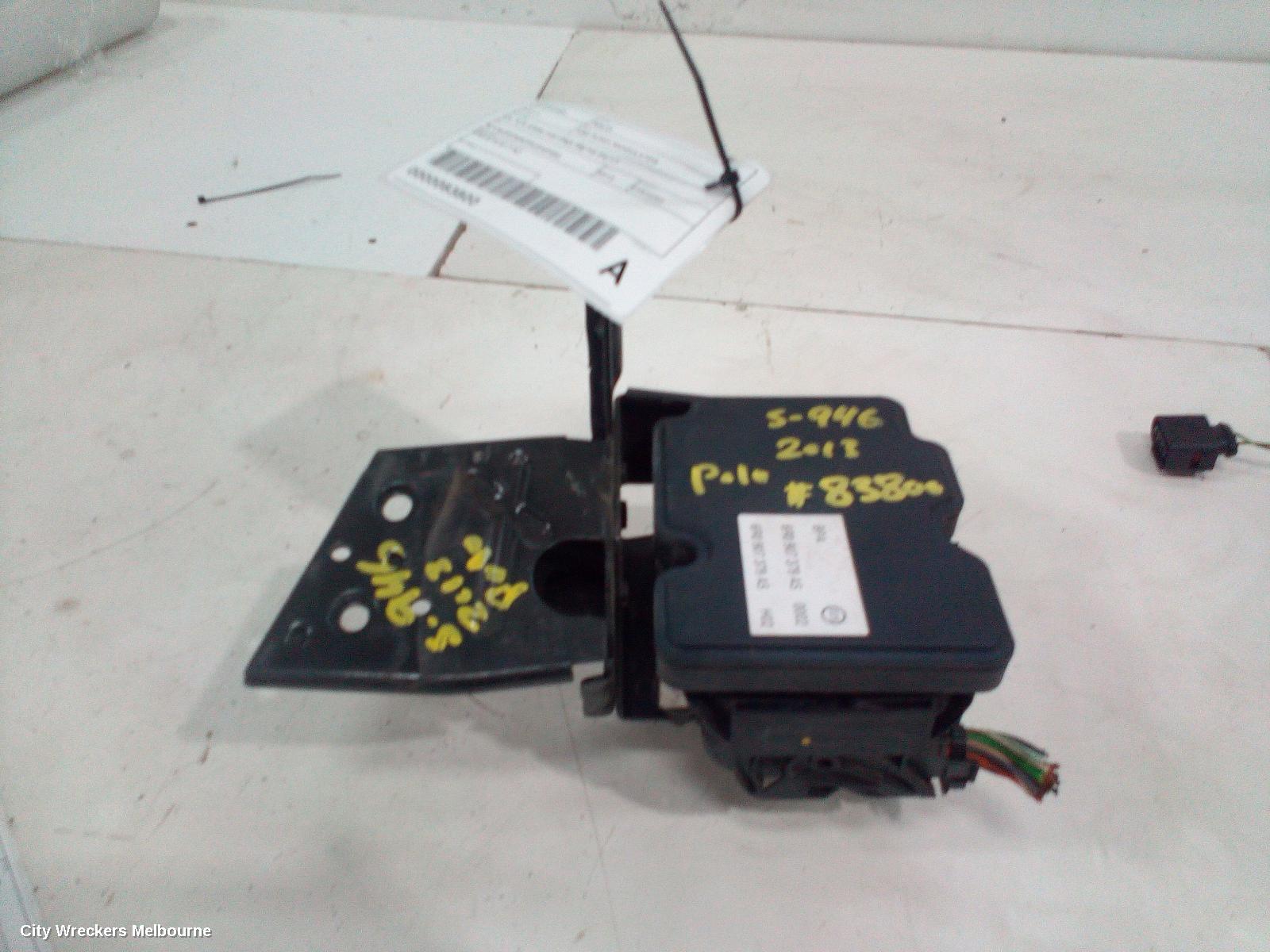 VOLKSWAGEN POLO ABS PUMP/MODULATOR, 6R, P/N 6R0614517AJ, 05/2010 - 09/2017