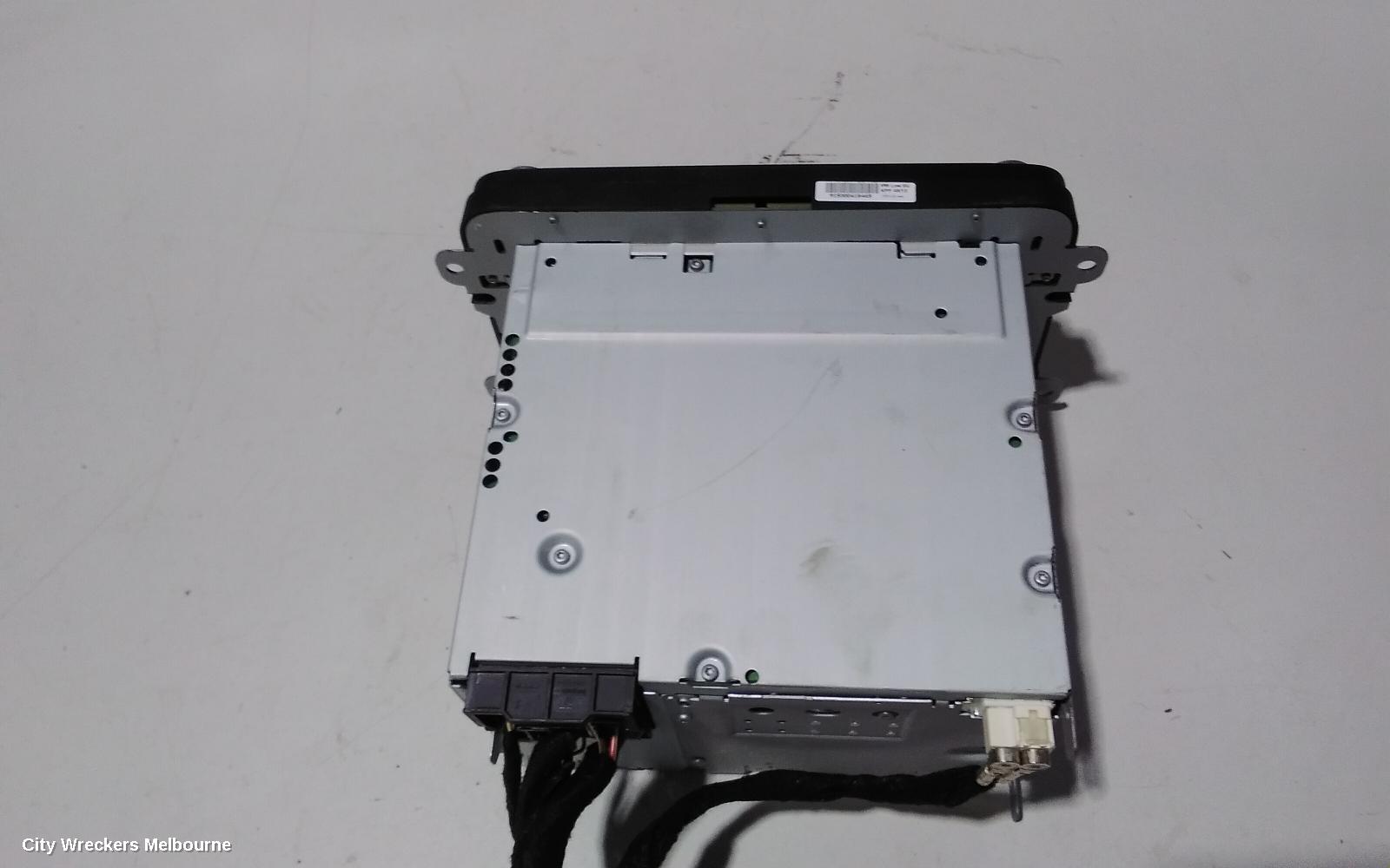 VOLKSWAGEN POLO RADIO/CD/DVD/SAT/TV, SINGLE DISC CD PLAYER (RCD310), 6R, 05/2010 - 09/2017