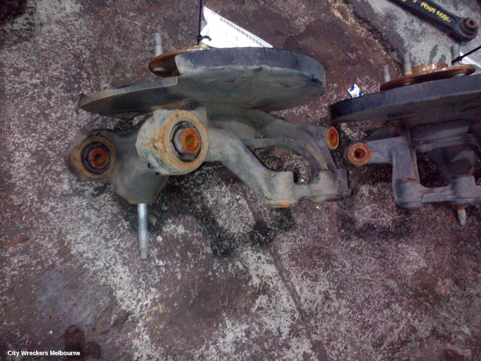MAZDA CX5 RIGHT REAR HUB ASSEMBLY, KE-KF, 4WD, BOLT TYPE SHOCK MOUNT, 02/2012 ONWARDS
