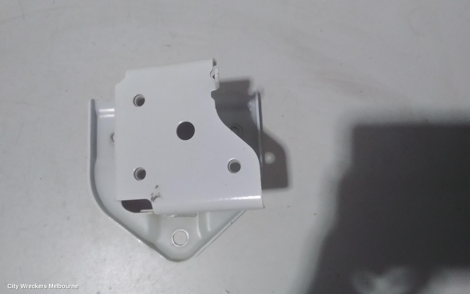 MITSUBISHI OUTLANDER R/BAR BRACKET/REINFO, MAIN REINFORCEMENT BRACKET (LH SIDE), NON PHEV, ZJ-ZL, 10/2012 - 07/2021
