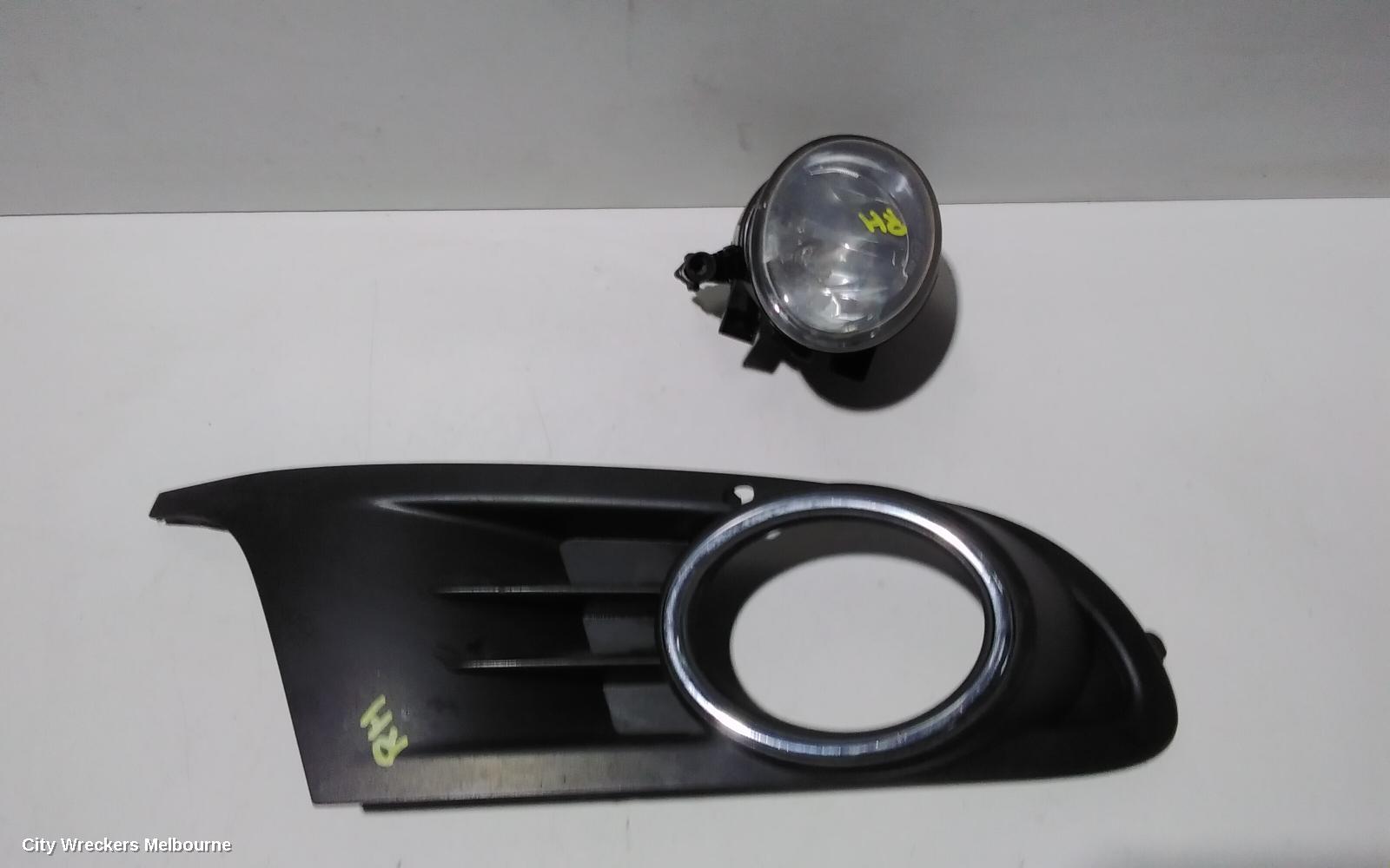 VOLKSWAGEN GOLF RIGHT INDICATOR/FOG/SIDE, BUMPER FOGLAMP, GEN 6, STANDARD TYPE, 12/2008 - 03/2013