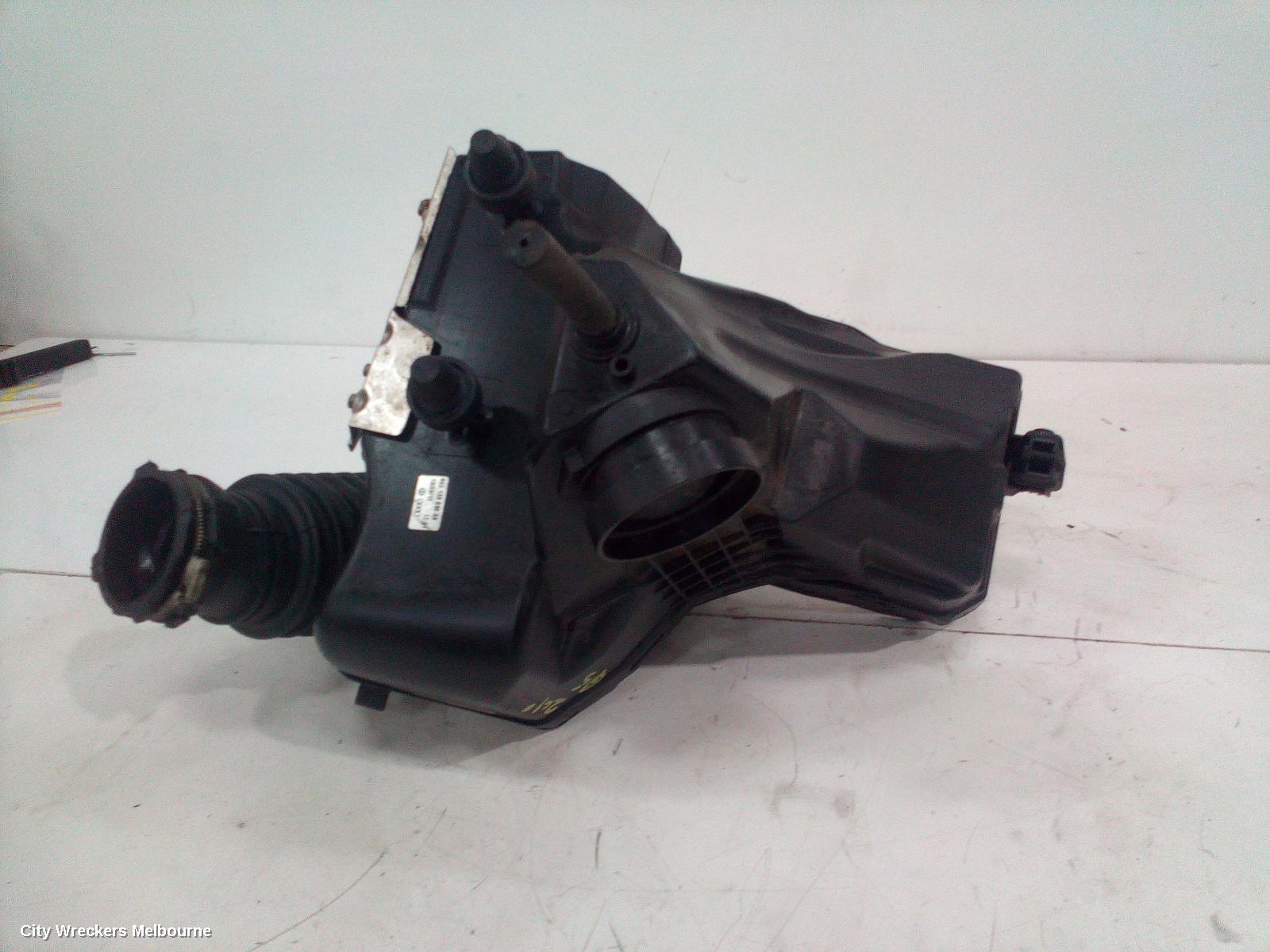 AUDI Q5 AIR CLEANER/BOX, AIR CLEANER, 8R, 2.0, PETROL, 03/2009 - 02/2012