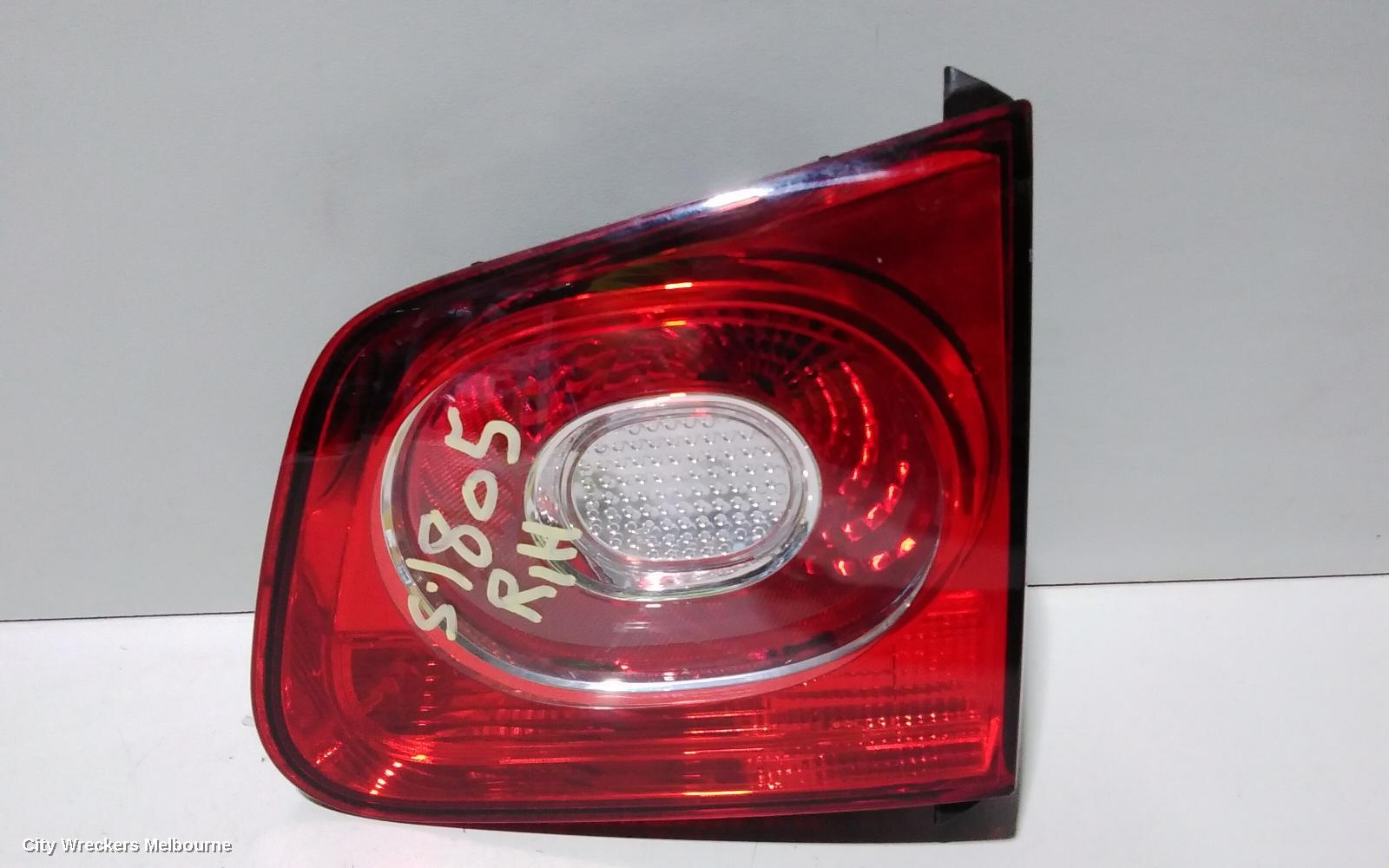 VOLKSWAGEN TIGUAN REAR GARNISH, TAILGATE LAMP (RH SIDE), 5N, 05/2008 - 06/2011