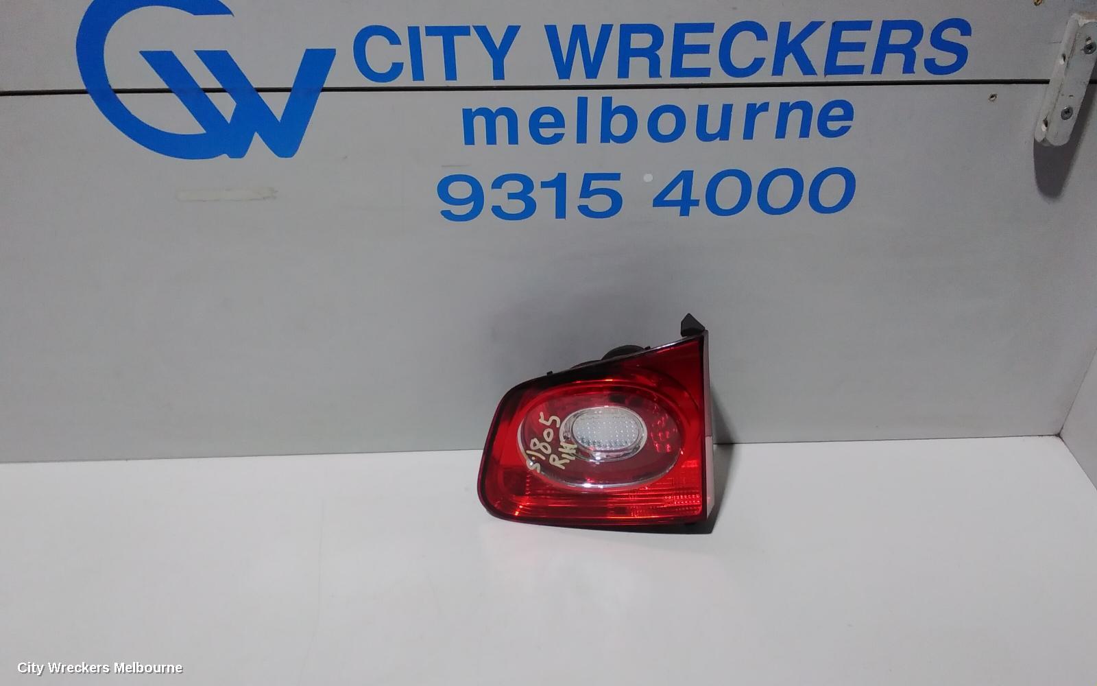 VOLKSWAGEN TIGUAN REAR GARNISH, TAILGATE LAMP (RH SIDE), 5N, 05/2008 - 06/2011
