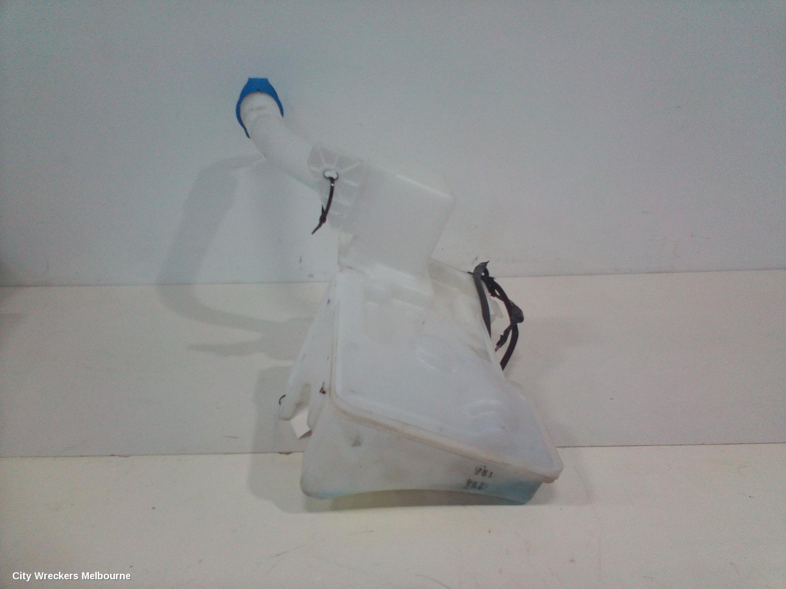 VOLKSWAGEN TIGUAN WASHER BOTTLE, 5N, NON H/LAMP WASHERS TYPE, 05/2008 - 08/2016