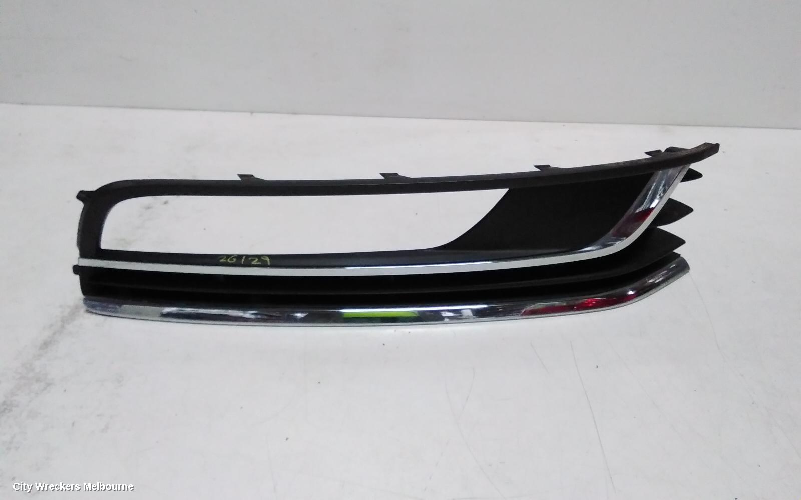VOLKSWAGEN PASSAT RIGHT INDICATOR/FOG/SIDE, BUMPER FOGLAMP, 3C/MK6 B7, SEDAN/WAGON/ALLTRACK, W/ DAYTIME RUNNING LAMP, 09/2010 - 05/2015