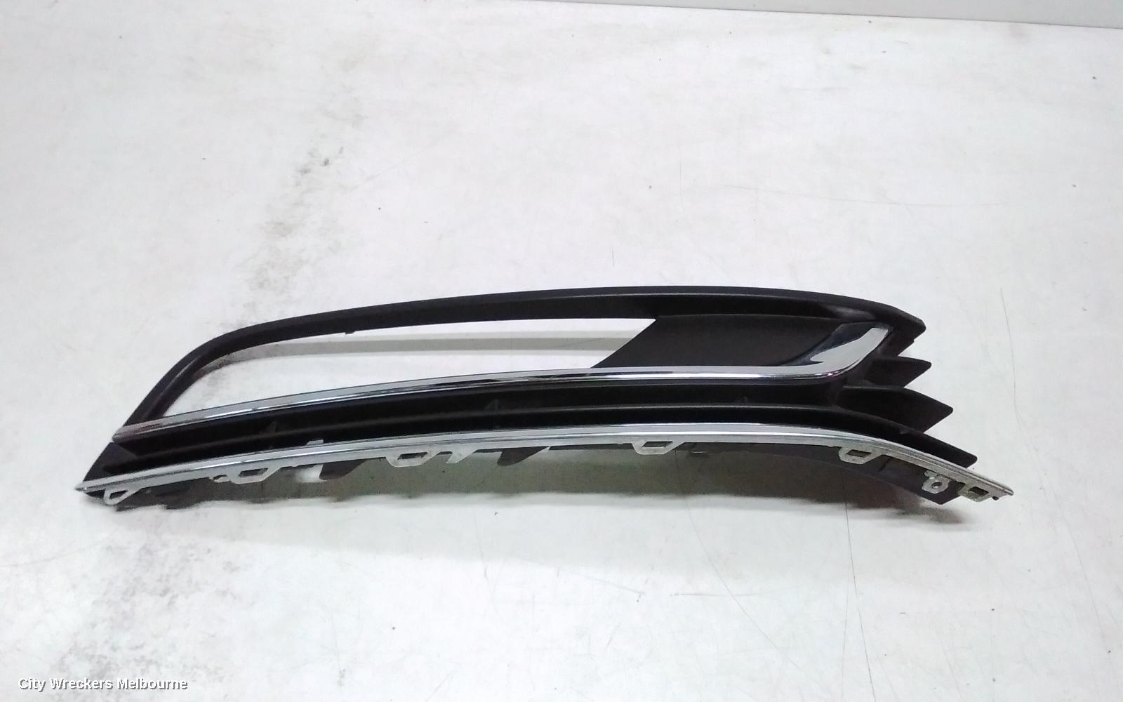 VOLKSWAGEN PASSAT RIGHT INDICATOR/FOG/SIDE, BUMPER FOGLAMP, 3C/MK6 B7, SEDAN/WAGON/ALLTRACK, W/ DAYTIME RUNNING LAMP, 09/2010 - 05/2015