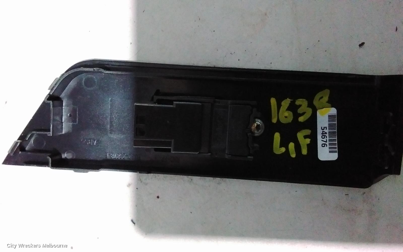 LAND ROVER RANGEROVER EVOQUE PWR DR WIND SWITCH, LH FRONT, L538, WAGON, 11/2011 - 01/2019