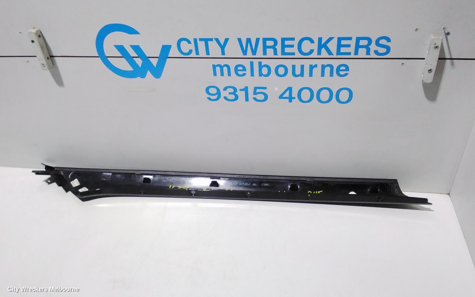 LAND ROVER RANGEROVER EVOQUE, L538, 11/2011 - 01/2019, RH FRONT GLASS OUTER  TRIM: 84088