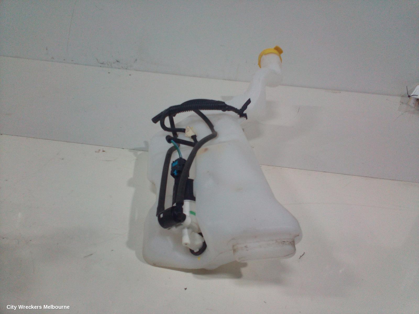 RENAULT MEGANE WASHER BOTTLE, BFB/LFF/KFB, 06/2016 - 02/2020