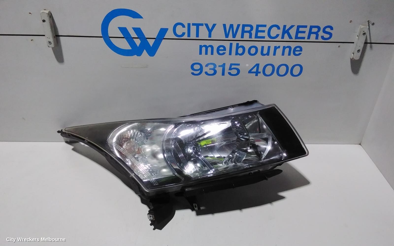HOLDEN CRUZE RIGHT HEADLAMP, JG, 03/2009 - 02/2011