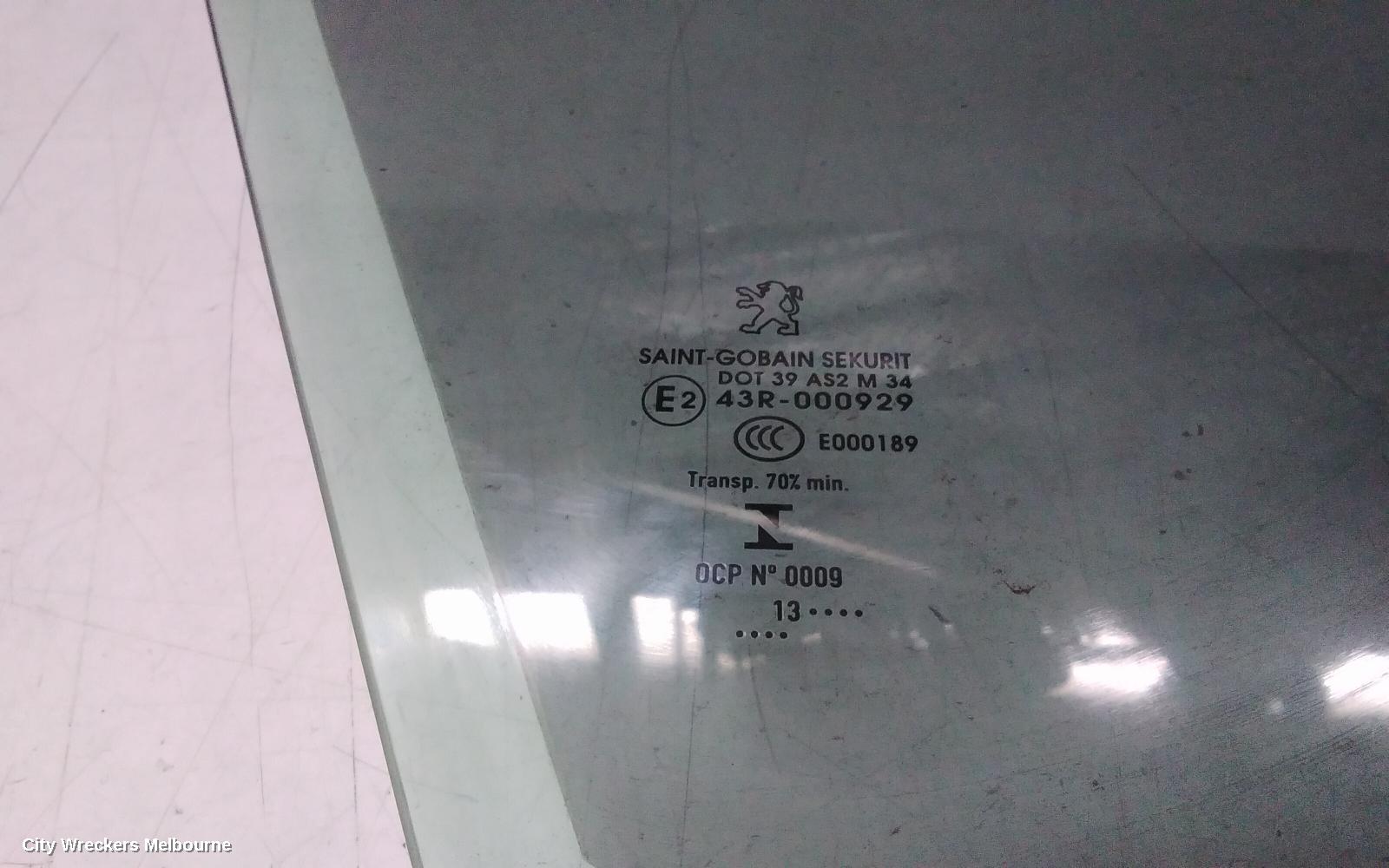PEUGEOT 508 RIGHT FRONT DOOR WINDOW, 07/2011 - 12/2017