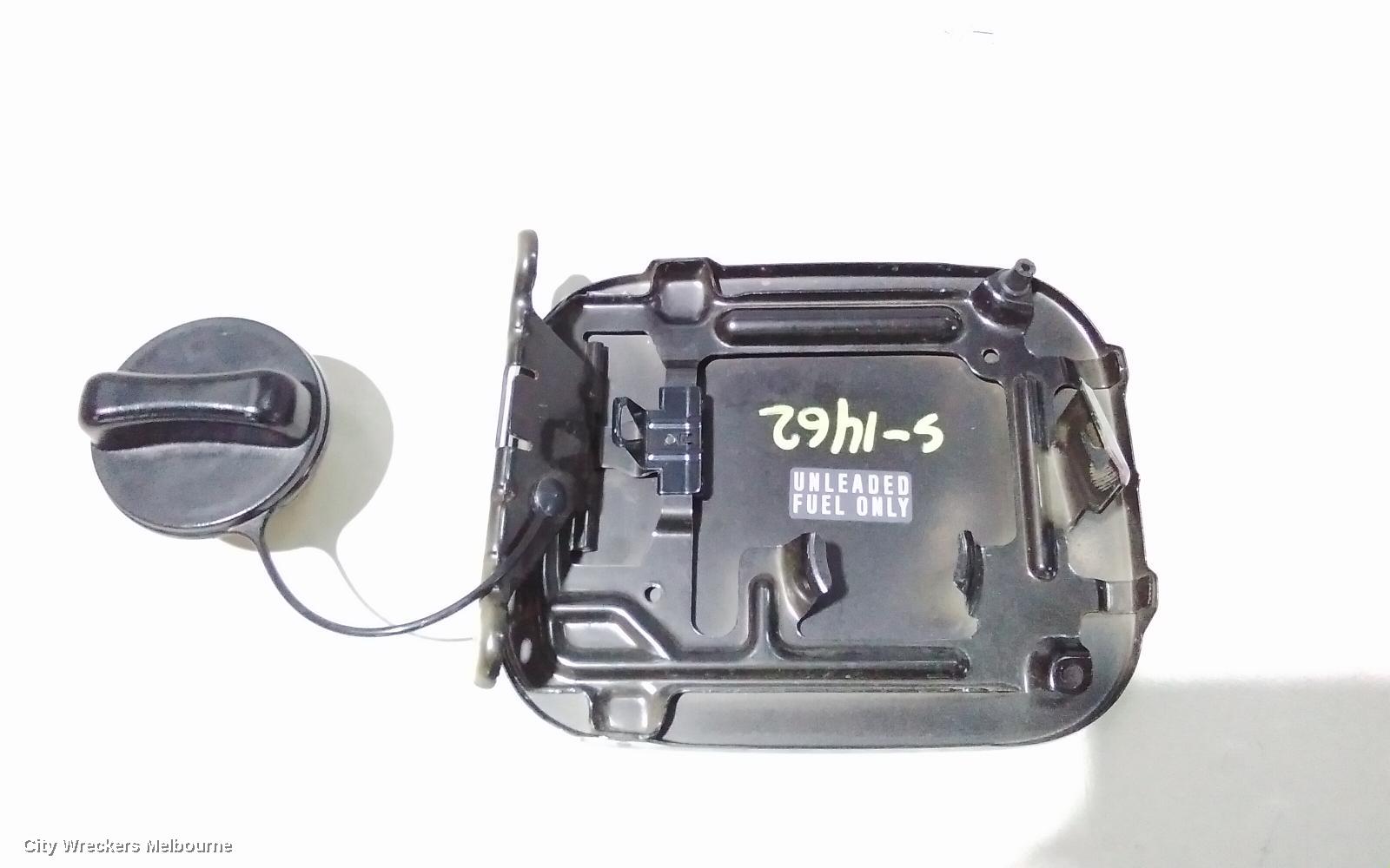 NISSAN QASHQAI FUEL DOOR / FILLER, J11, 12/2013 - 07/2021
