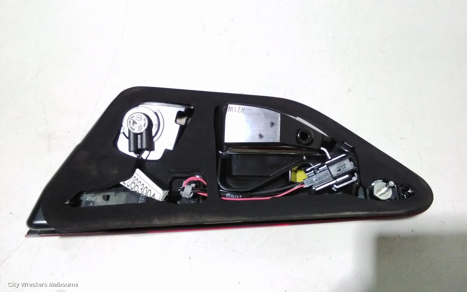 HOLDEN COMMODORE REAR GARNISH, TAILGATE LAMP (LH SIDE), ZB, HATCH, NON LED TYPE, 10/2017 - 12/2020