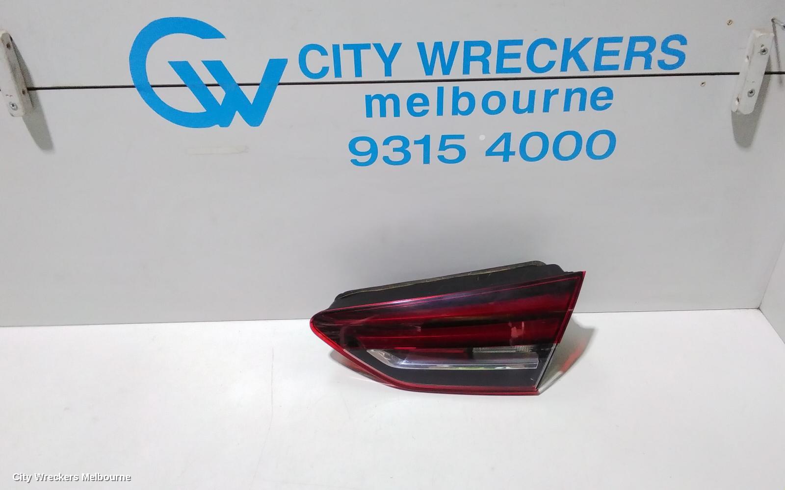 HOLDEN COMMODORE REAR GARNISH, TAILGATE LAMP (RH SIDE), ZB, HATCH, NON LED TYPE, 10/2017 - 12/2020