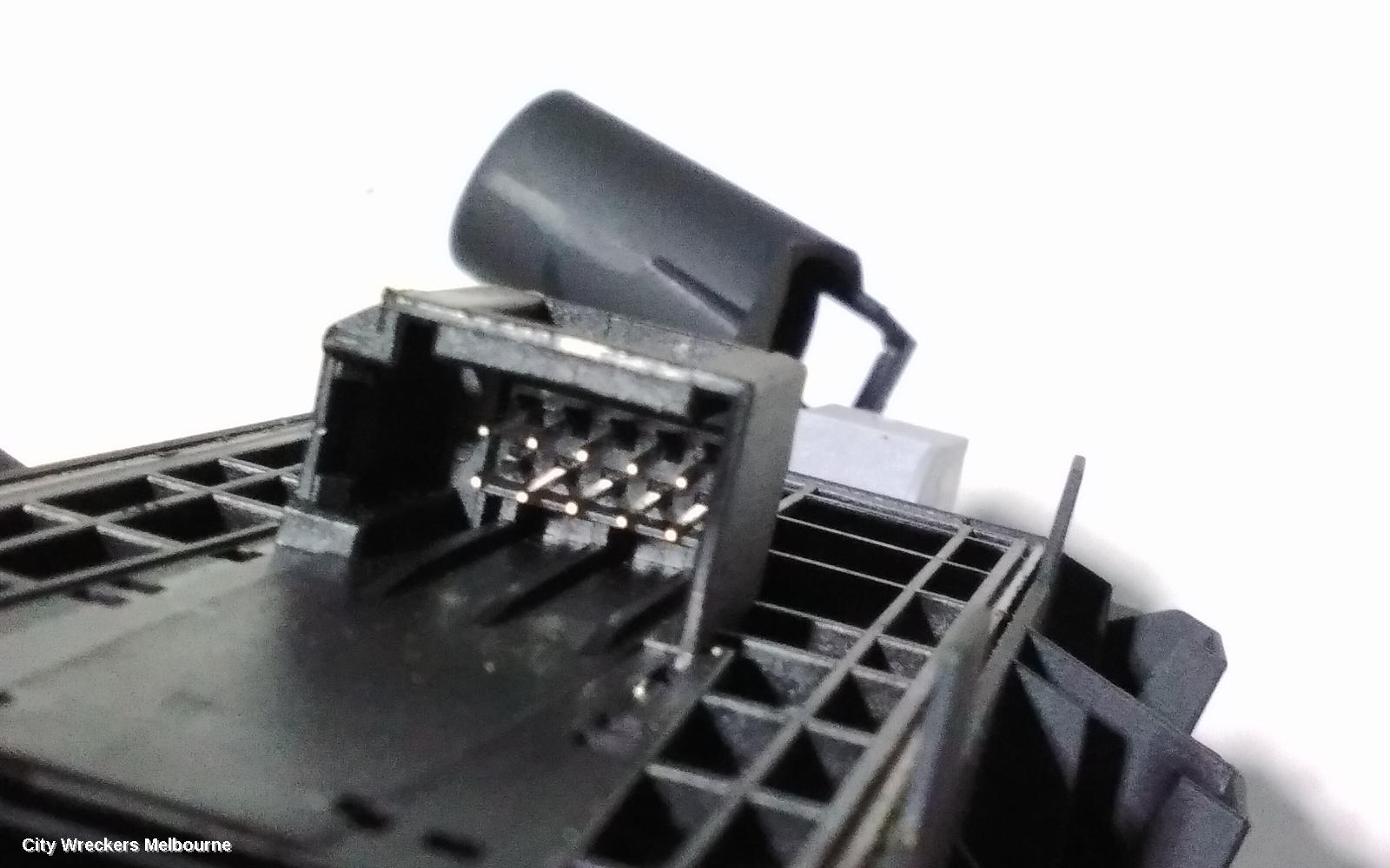 AUDI A4 PWR DR WIND SWITCH, RH FRONT (MASTER SWITCH), B8 8K, 02/2008 - 06/2012