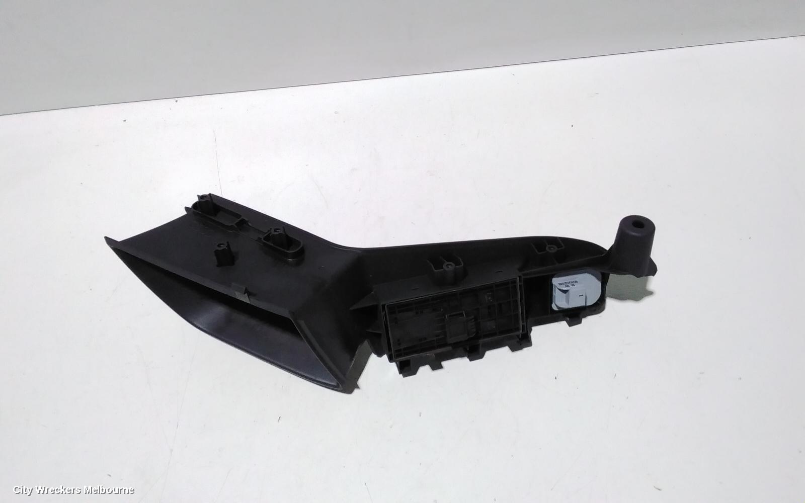 AUDI A4 PWR DR WIND SWITCH, RH FRONT (MASTER SWITCH), B8 8K, 02/2008 - 06/2012