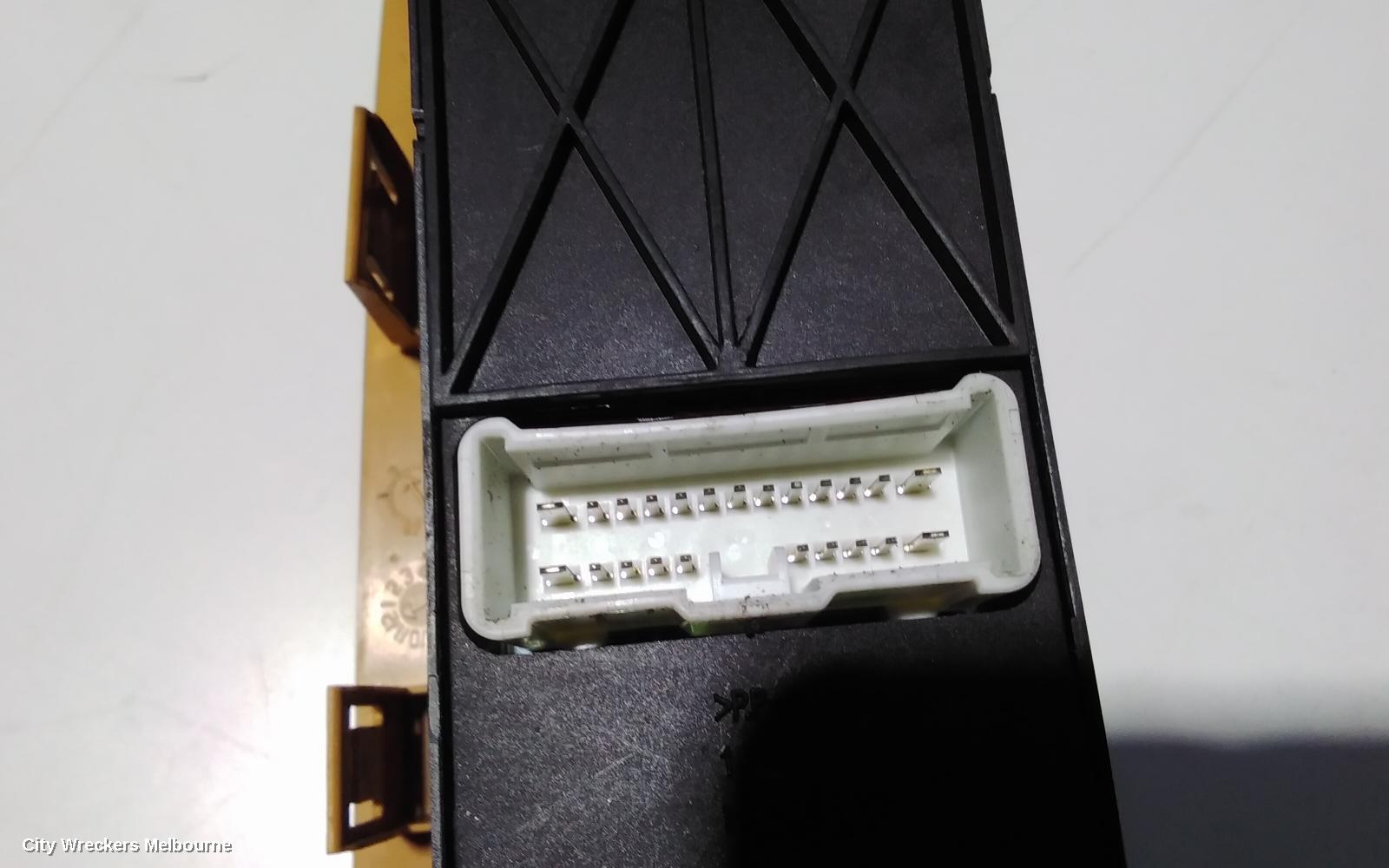 HONDA ACCORD PWR DR WIND SWITCH, RH FRONT (MASTER SWITCH), 7TH GEN, CL/EURO (VIN JHMCL), 06/2003 - 03/2008
