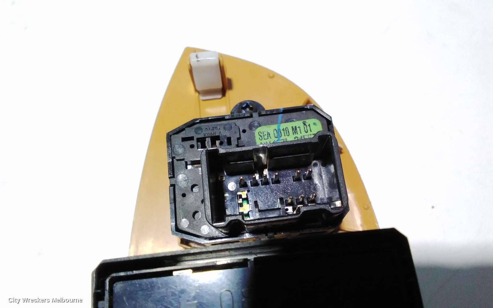 HONDA ACCORD PWR DR WIND SWITCH, RH FRONT (MASTER SWITCH), 7TH GEN, CL/EURO (VIN JHMCL), 06/2003 - 03/2008