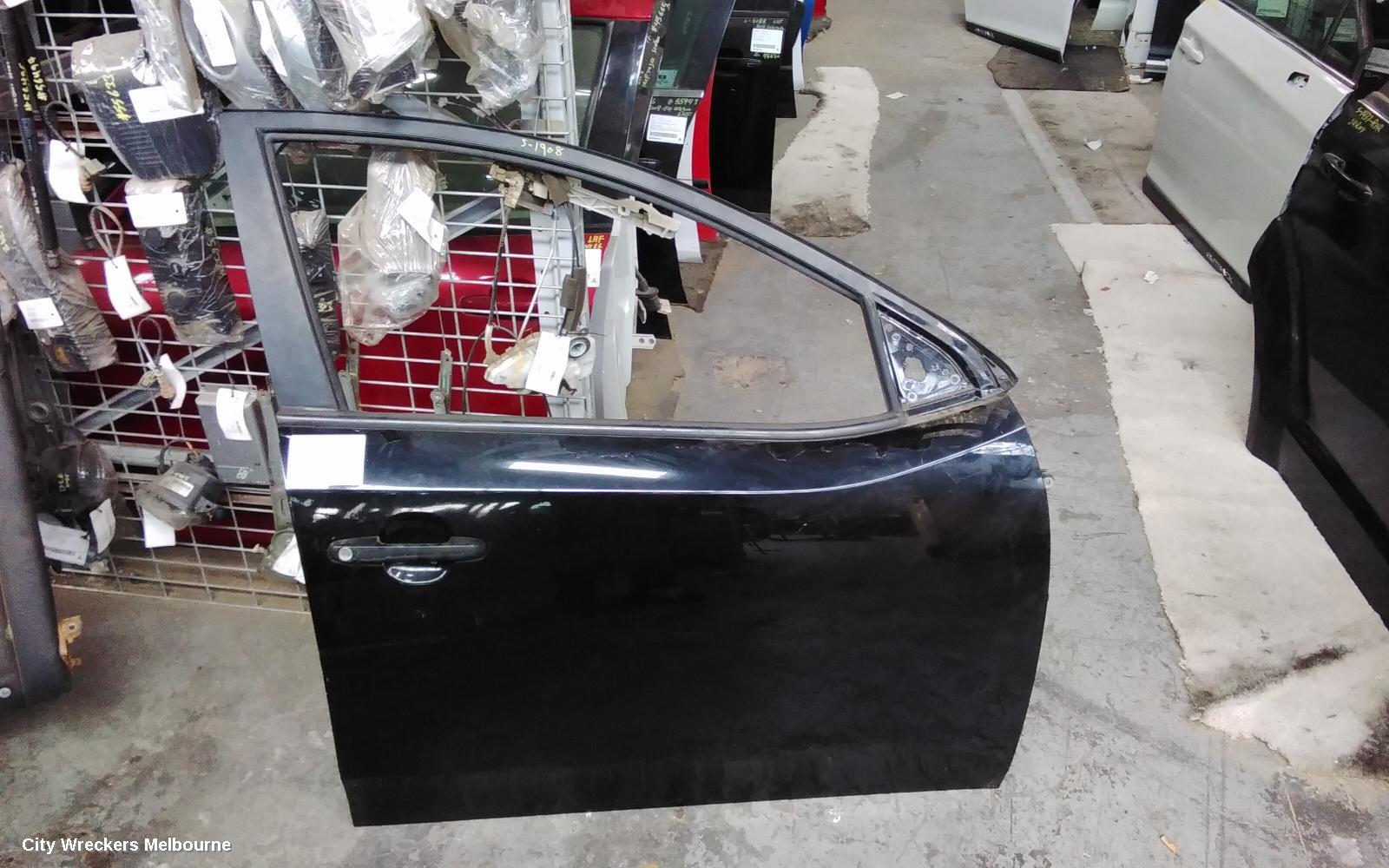 KIA CERATO RIGHT FRONT DOOR, TD, SEDAN/HATCH, 10/2008 - 03/2013