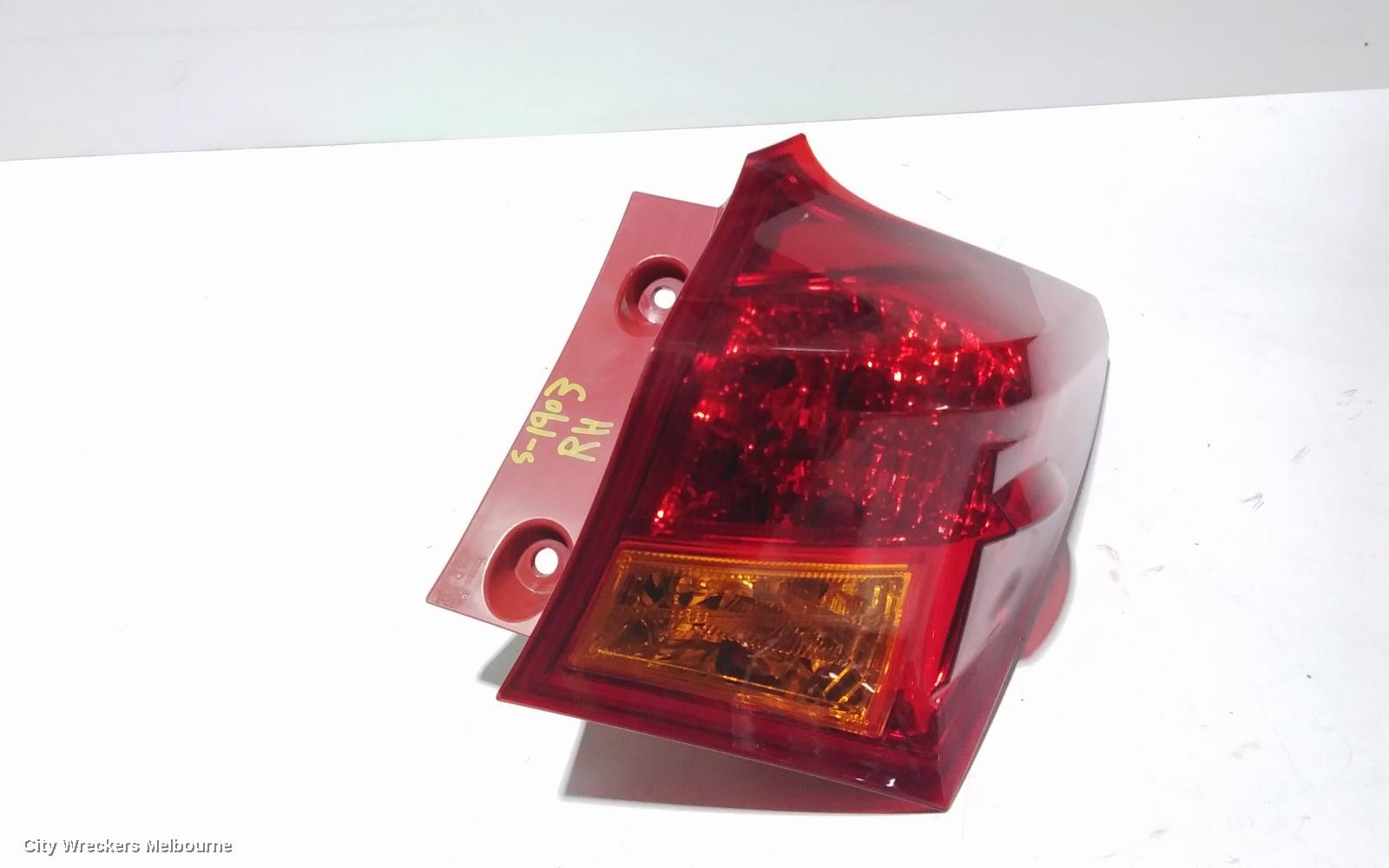 TOYOTA COROLLA RIGHT TAILLIGHT, ZRE182R/ZWE186R, HATCH, 10/2012 - 03/2015