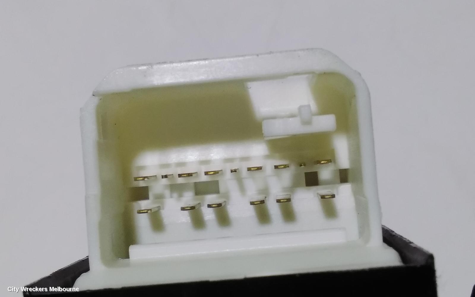 TOYOTA COROLLA PWR DR WIND SWITCH, RH FRONT (MASTER SWITCH), ZRE182R, HATCH, STANDARD, 10/2012 - 03/2015