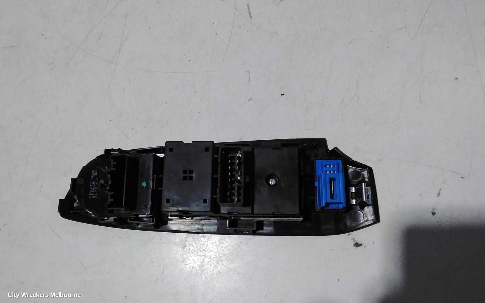 HOLDEN TRAX PWR DR WIND SWITCH, RH FRONT (MASTER SWITCH), TJ SERIES, 08/2013 - 12/2020