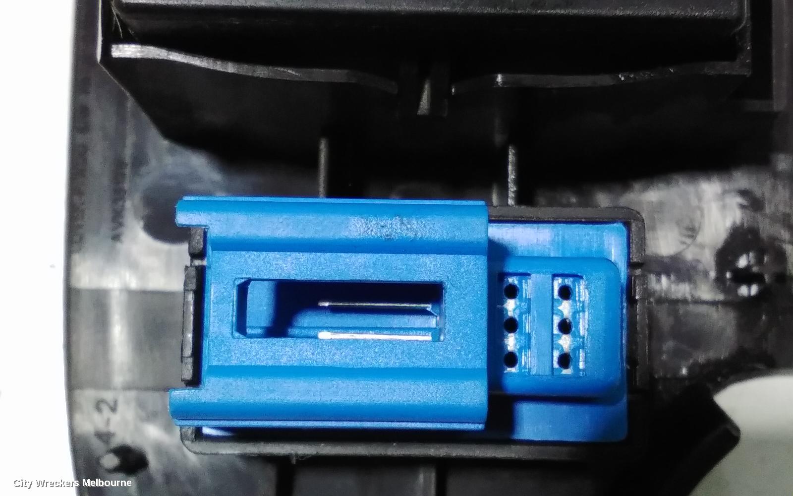HOLDEN TRAX PWR DR WIND SWITCH, RH FRONT (MASTER SWITCH), TJ SERIES, 08/2013 - 12/2020