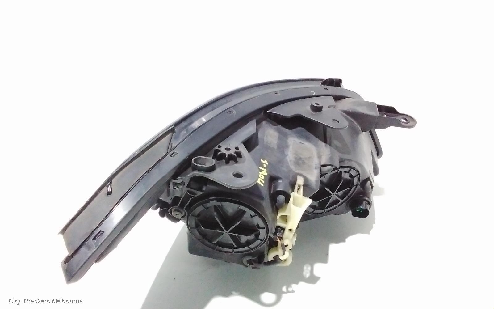 HYUNDAI GENESIS LEFT HEADLAMP, DH, 11/2014 - 01/2018
