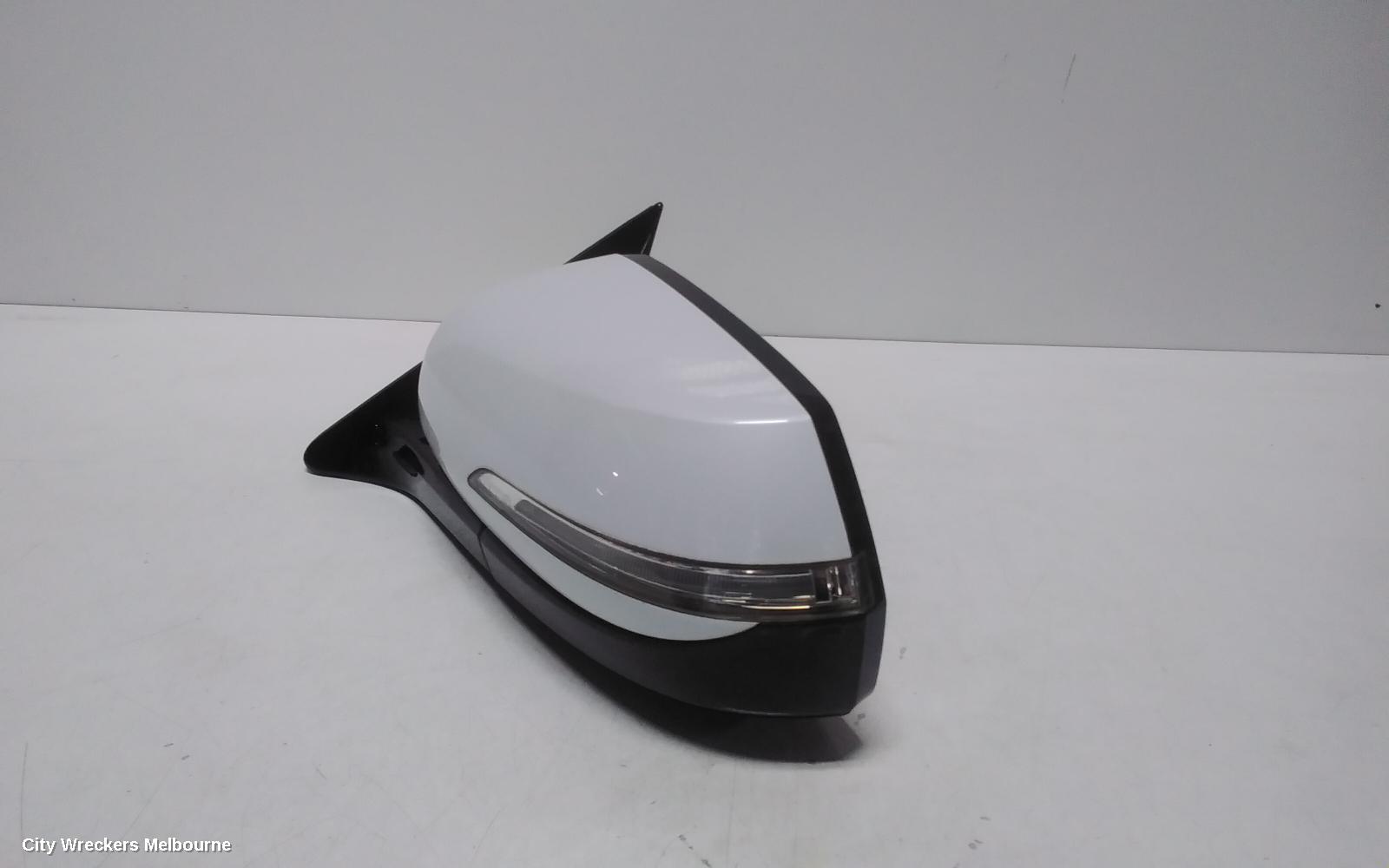 HYUNDAI GENESIS LEFT DOOR MIRROR, DH, STANDARD TYPE, 11/2014 - 01/2018
