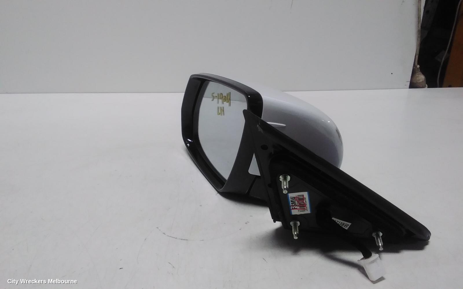 HYUNDAI GENESIS LEFT DOOR MIRROR, DH, STANDARD TYPE, 11/2014 - 01/2018