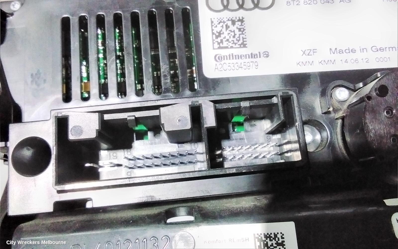 AUDI Q5 HEATER/AC CONTROLS, THREE ZONE CLIMATE CONTROL, 8R, HEATED TYPE, 03/2009 - 11/2012