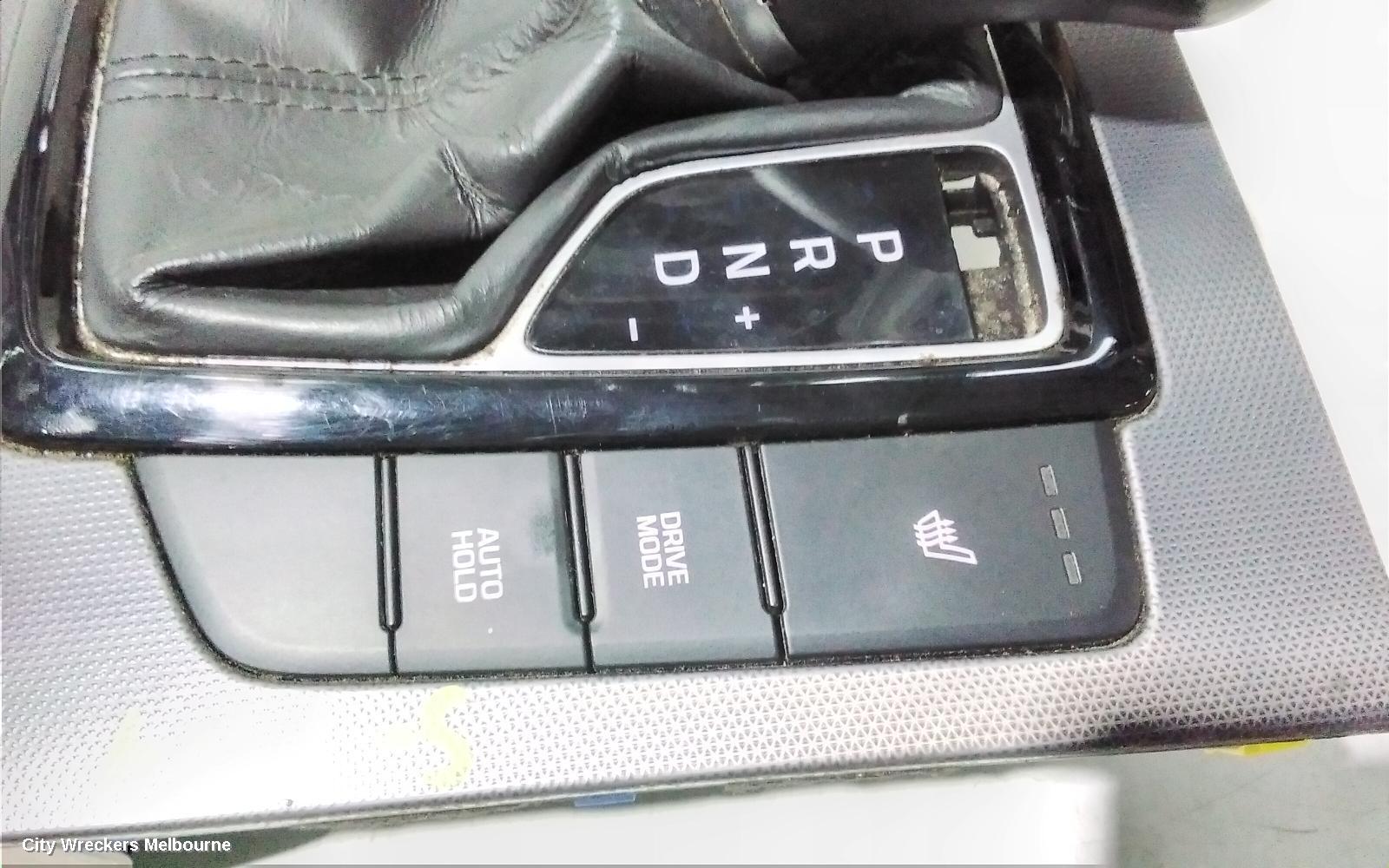 HYUNDAI GENESIS GEAR STICK/SHIFTER, DH, AUTO T/M, 11/2014 - 01/2018