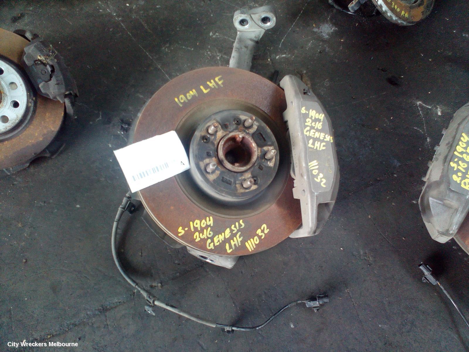 HYUNDAI GENESIS LEFT FRONT HUB ASSEMBLY, DH, 11/2014 - 01/2018