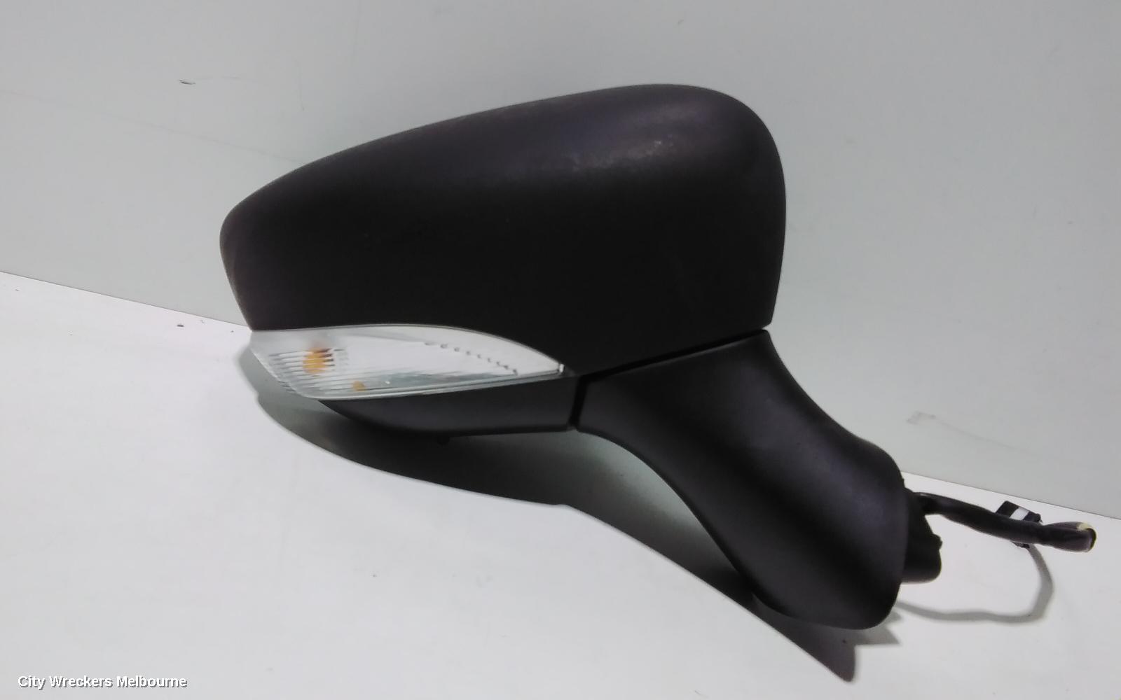 RENAULT CLIO RIGHT DOOR MIRROR, X98, BLACK, MANUAL FOLDING (7 WIRE), 09/2013 - 07/2016
