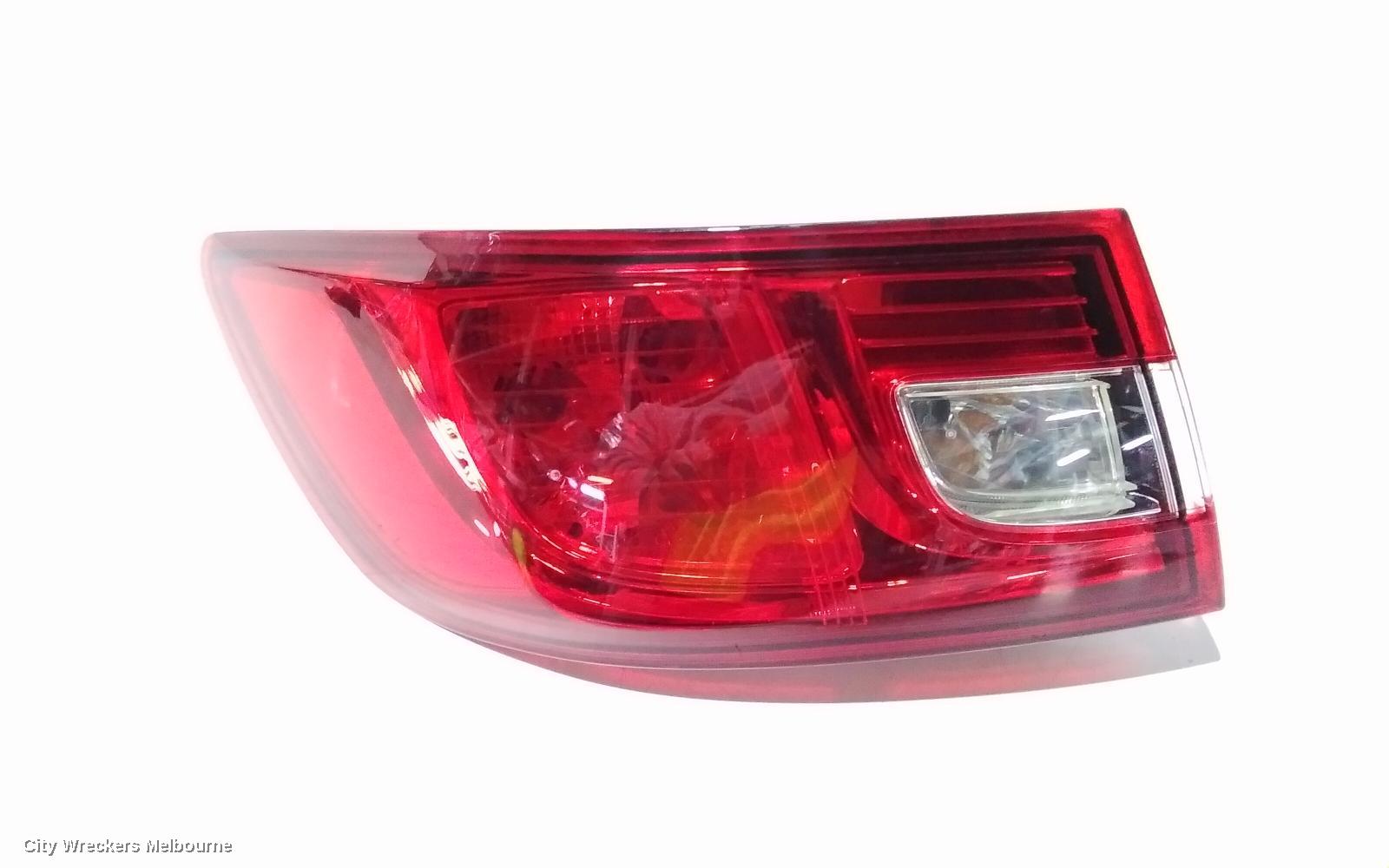RENAULT CLIO LEFT TAILLIGHT, X98, 09/2013 - 07/2016