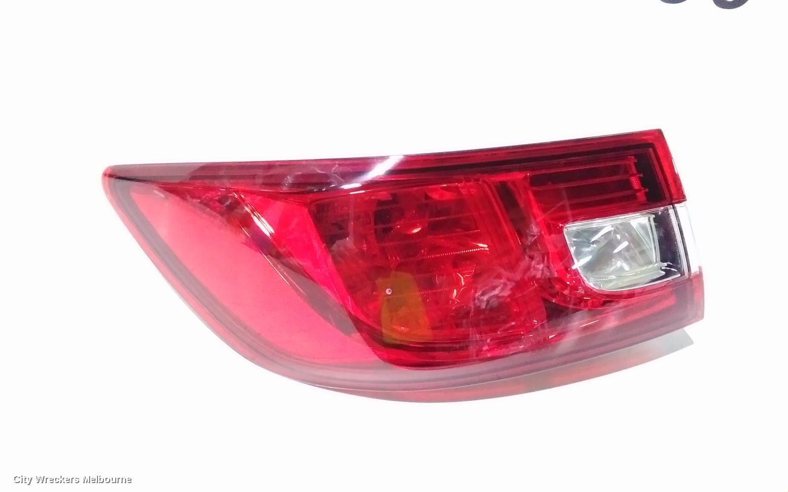 RENAULT CLIO LEFT TAILLIGHT, X98, 09/2013 - 07/2016