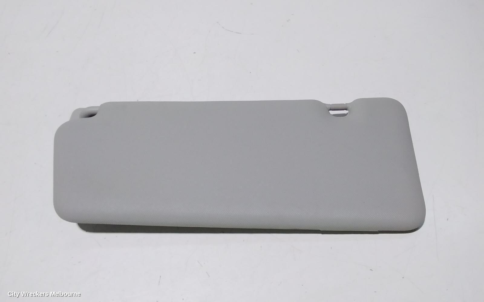 RENAULT CLIO SUNVISOR, X98, 09/2013 - 10/2019