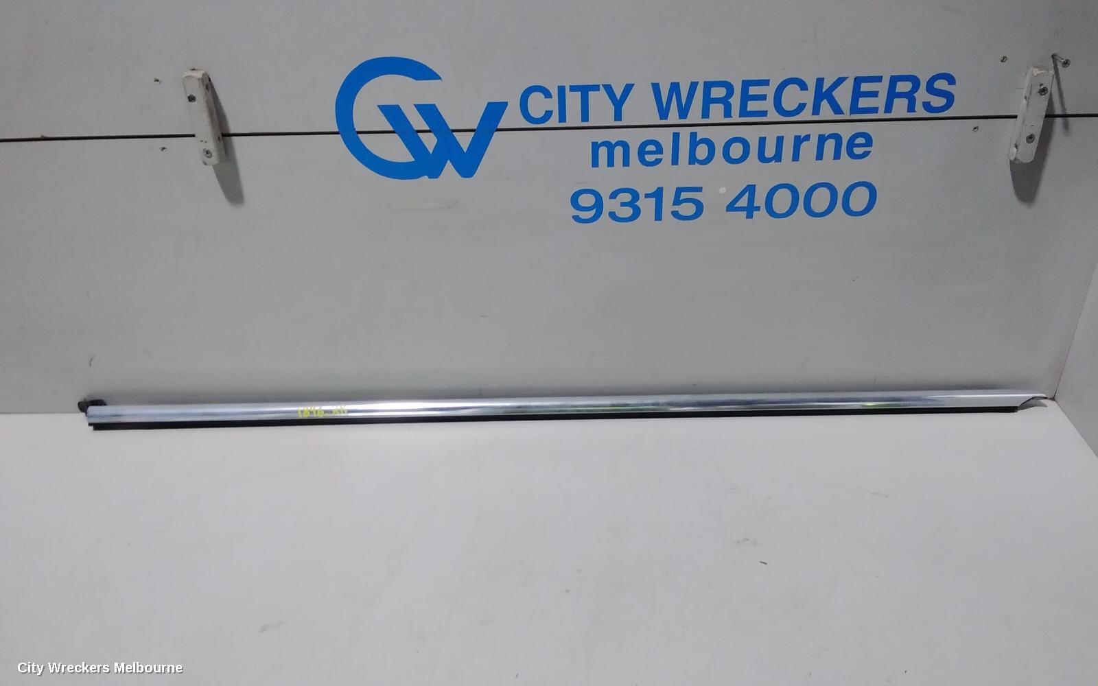 VOLKSWAGEN PASSAT DOOR MOULD, RHR CHROME BELT MOULD UNDER THE WINDOW: 84266, B8/MK7, 06/2015 - 05/2023