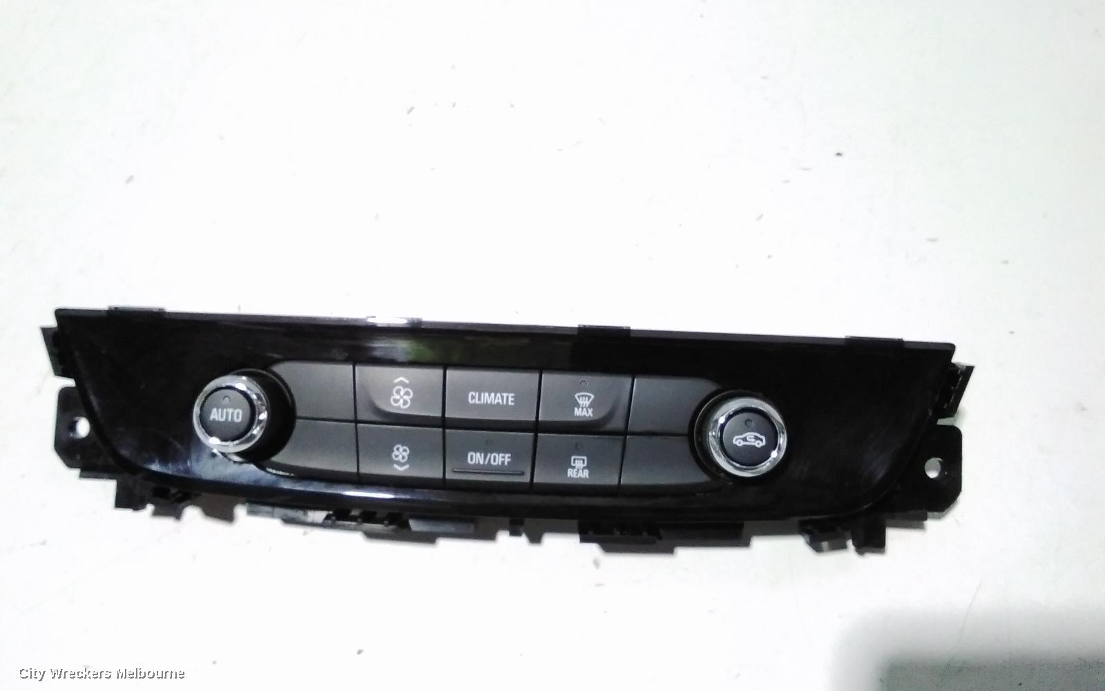 HOLDEN COMMODORE HEATER/AC CONTROLS, DUAL CLIMATE CONTROL, NON HEATED SEAT TYPE, ZB, 10/2017 - 12/2020