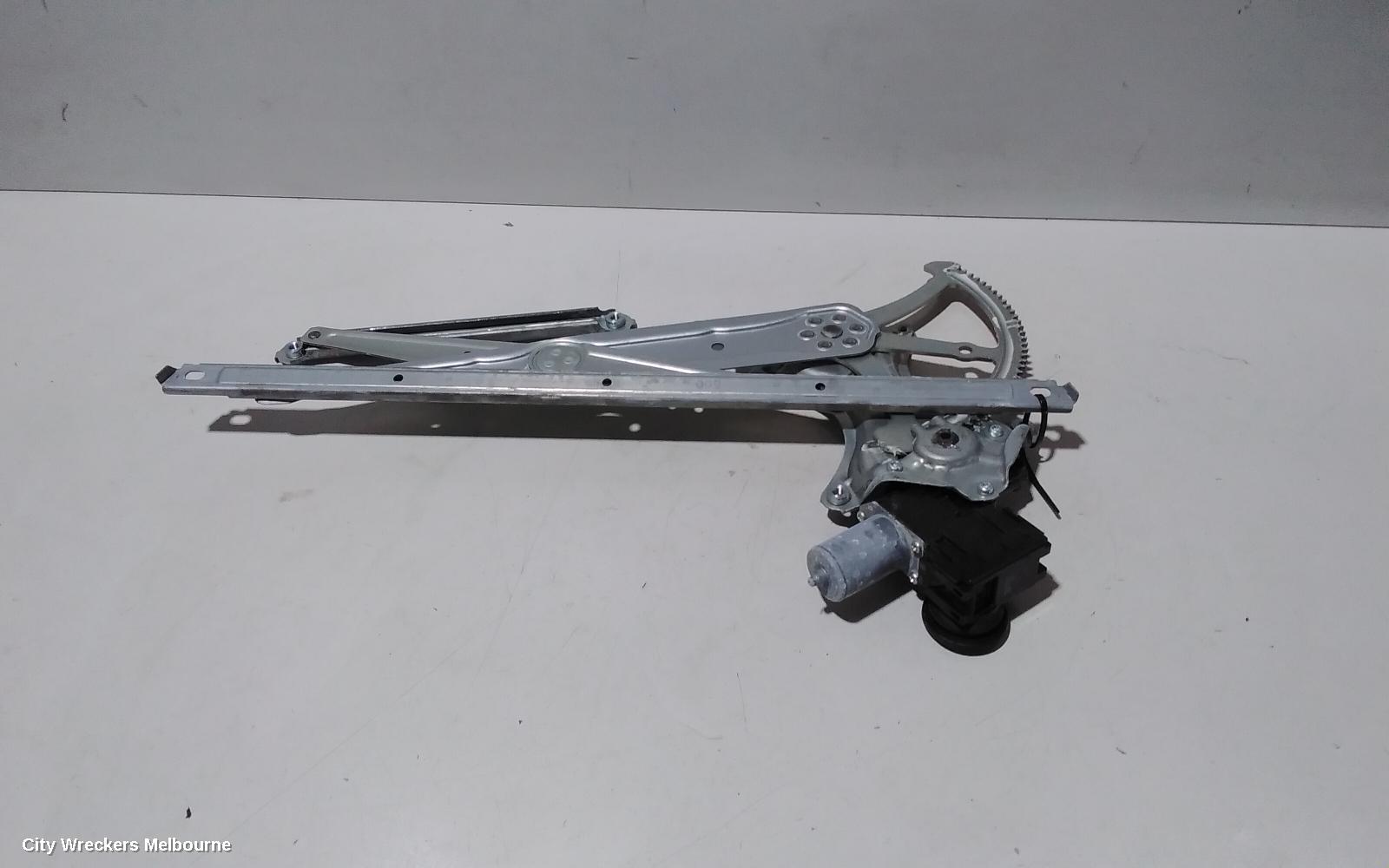 TOYOTA HIACE LEFT FRONT WINDOW REG/MOTOR, DOOR REG ASSY (REG AND MOTOR), 300 SERIES, 04/2019 ONWARDS