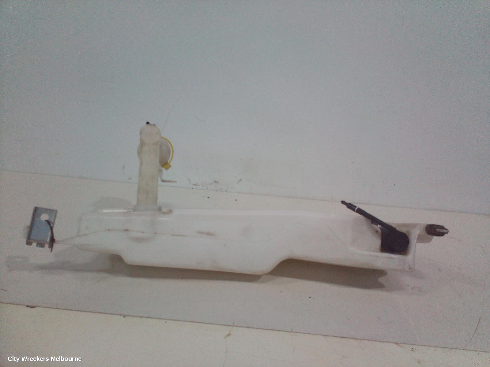 HOLDEN COLORADO WASHER BOTTLE, RG/RG 7, 01/2012 - 12/2020