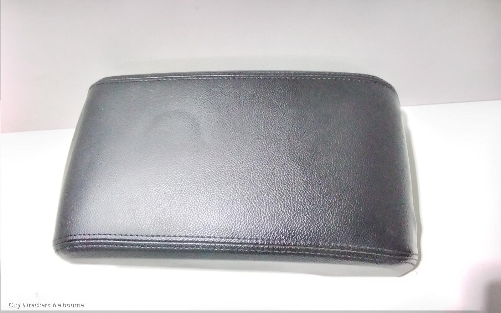 HOLDEN COLORADO CONSOLE, RG, CENTRE CONSOLE LID ONLY, LEATHER, BLACK, 06/2012 - 12/2020